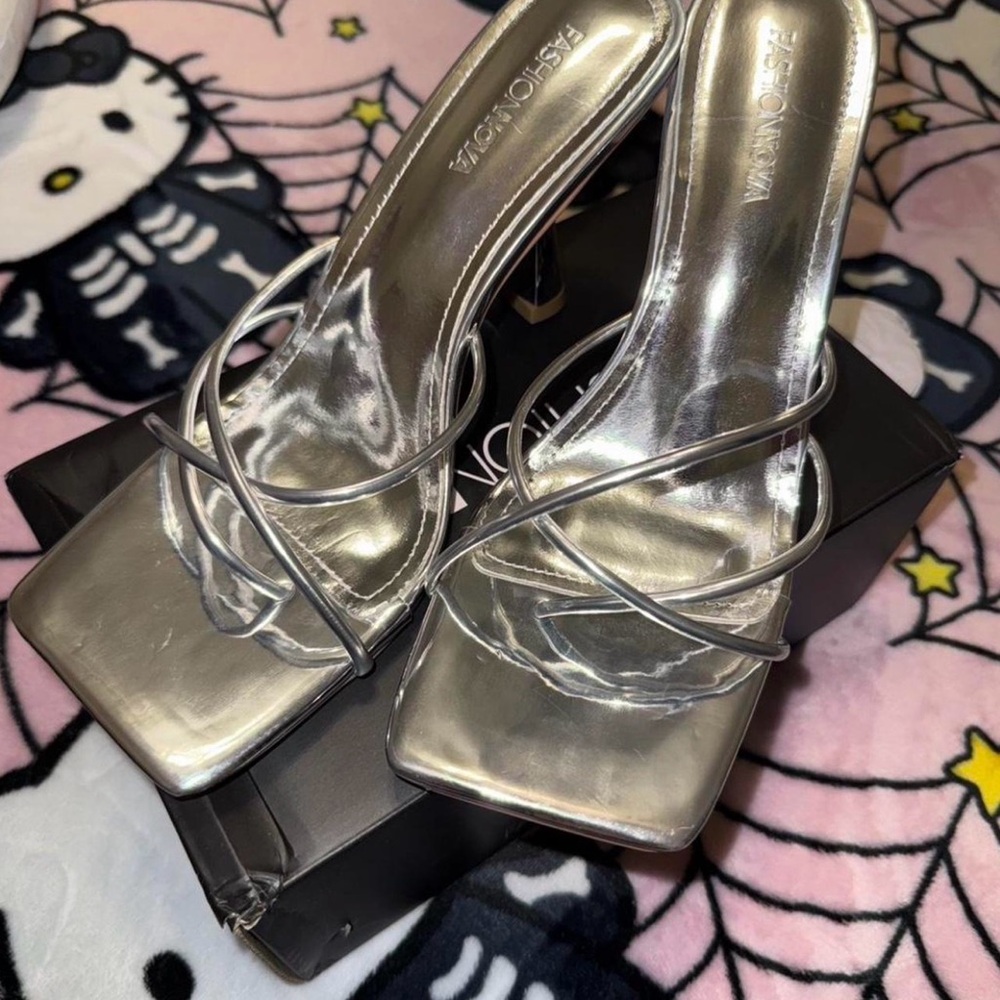 Fashion Nova Metallic Silver Heels - Picture 3 of 5